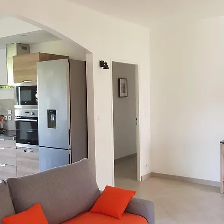 Apartment Boost Your Immo La Courtaude T4 *